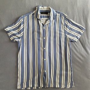 Abercrombie & Fitch Men’s short sleeve striped button down size M
